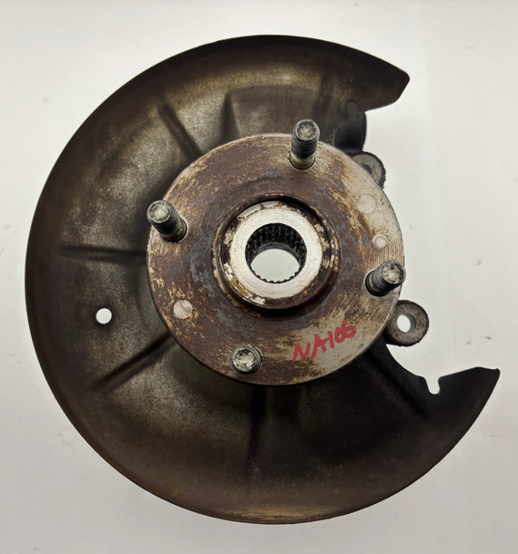 1990-1993 Mazda Miata 1.6l Passenger Side Rear Spindle Hub Assembly / Non-ABS / 137K NA106