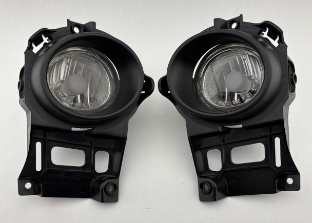 2006-2008 Mazda Mx5 Miata Fog Lights w/ Trim Surrounds / Brackets / Pair /   NC105
