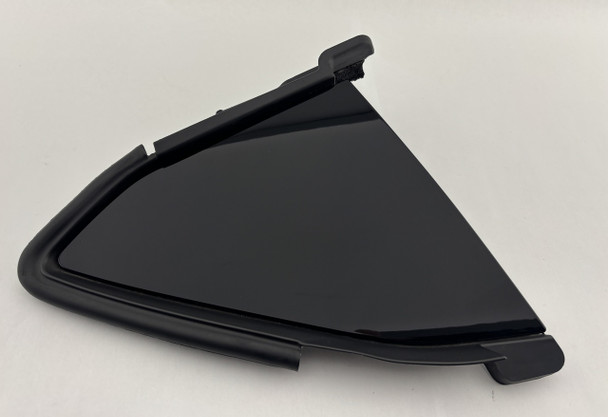 2020-2025 Chevrolet C8 Corvette Coupe Passenger Side Rear Quarter Window Trim Applique /   C8001