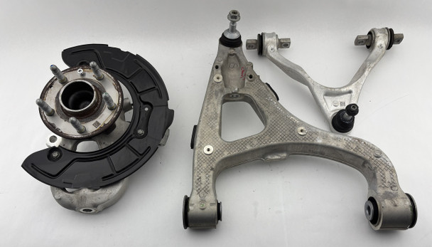 2020-2024 Chevrolet C8 Corvette Stingray Passenger Side Front Knee / Hub w/ Control Arms / 15K C8001