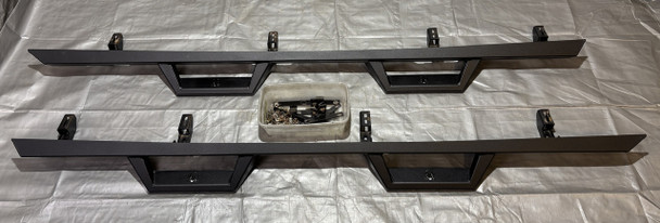 2020-2024 Jeep Gladiator JT Black Widow Aftermarket Side Steps / Rock Rails / Pair / USED /   JT003