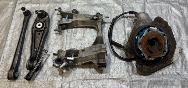 2005-2008 Porsche 987 Boxster Cayman Driver Rear Knee Hub w/ Control Arms / Subframe Bracket / 97K BC033