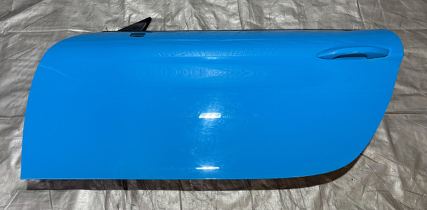 2017-2025 Porsche 718 Boxster Cayman Driver Side Door Assembly / Miami Blue  BC302