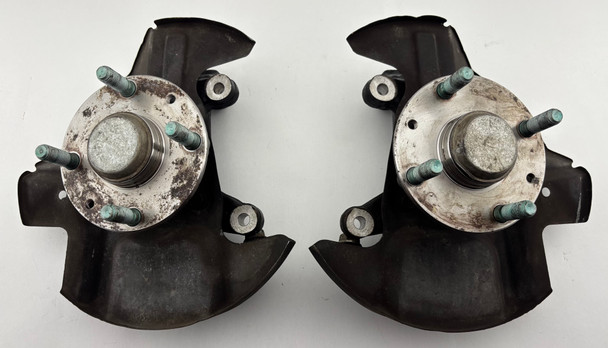 1999-2002 Mazda Miata Front Spindles / Hubs w/ ABS / Pair (NON-ABS) /  NB271