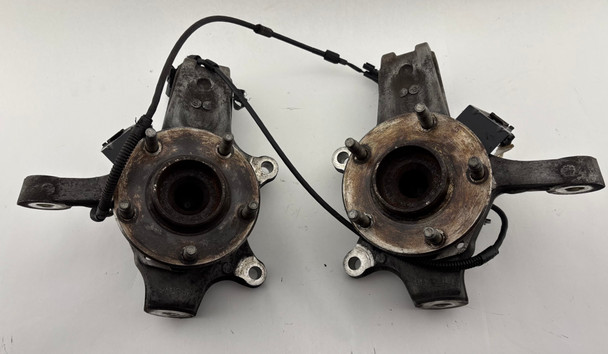 2005-2013 Chevrolet Corvette C6 Grand Sport Z06 Front Spindles / Hub Assemblies / Pair / 95K C6023