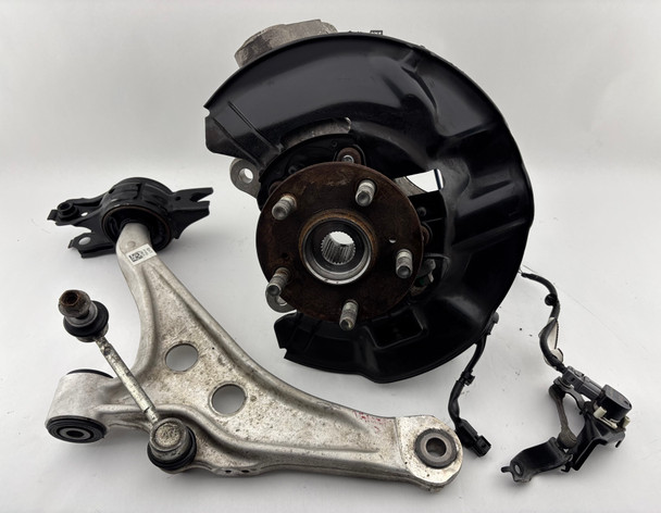2020-2021 FK8 Honda Civic Type R Driver Front Hub w/ Lower Control Arm / 39K TR107