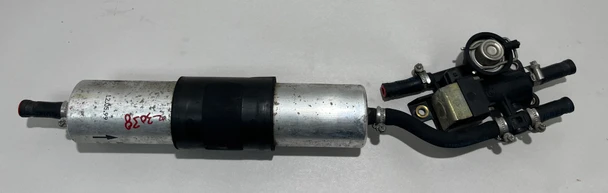 1996-2002 BMW Z3 Fuel Pressure Regulator Control Valve / Filter / 101K Z3038