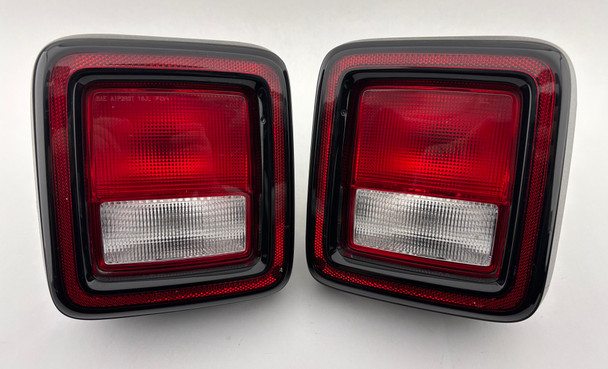 2018-2021 Jeep Wrangler JL Halogen Rear Tail Lamps / Pair / OEM /   JL012