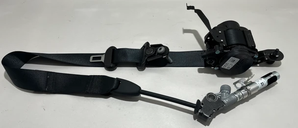 2024-2025 Ford Mustang GT S650 Convertible Passenger Front Seat Belt / SRS / Black /   FM202