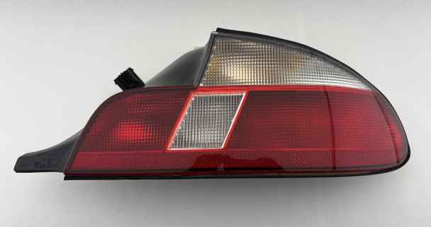 1999-2002 BMW Z3 Roadster Passenger Side Tail Light /   Z3039
