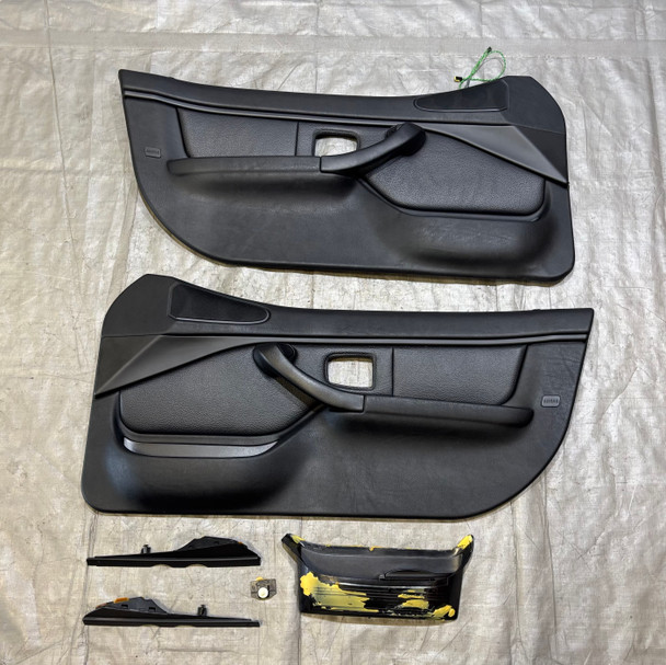 2000-2002 BMW Z3 Roadster Black Oregon Leather Interior Door Panels / DAMAGE /   Z3039