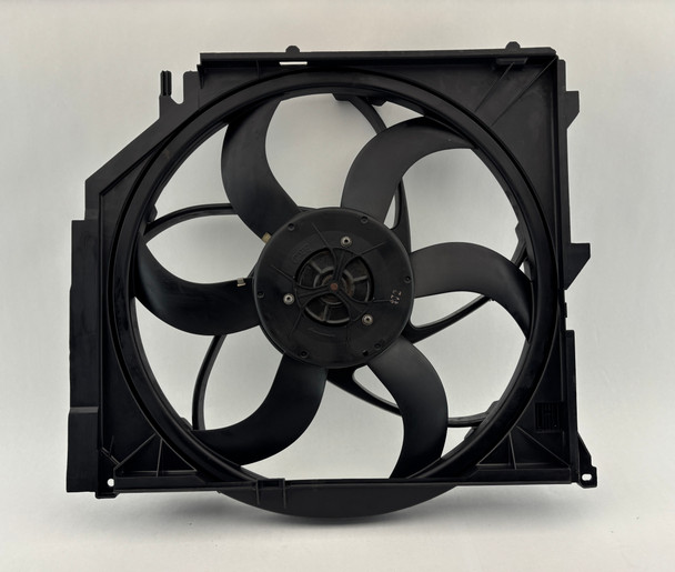 2003-2008 BMW Z4 Radiator Cooling Fan w/ Shroud / OEM / xxxxxxxxx / 64K Z4063