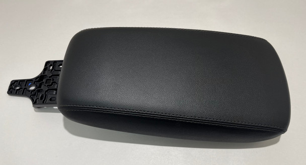 2020-2022 Alfa Romeo Giulia Center Console Lid / Black Leather /   AG006