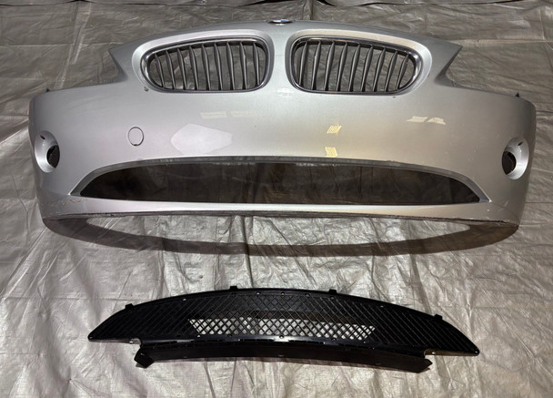 2003-2005 E85 E86 BMW Z4 Front Bumper Cover w/ Grilles / Titan Silver  Z4064
