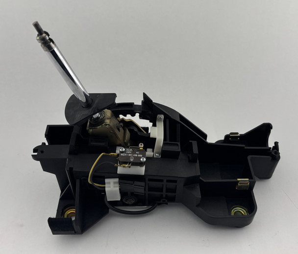2000-2004 Porsche 986 Boxster Tiptronic Automatic Shifter Base Assembly /   P6020