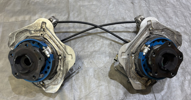 2005-2012 Porsche 997 911 Carrera OEM Rear Knuckles / Hubs / Pair / 104k / P7009