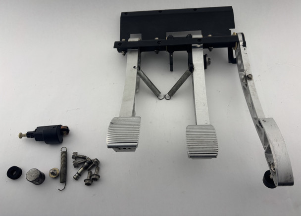 2005 Lotus Elise OEM Pedal Assembly (Cable Throttle) /   LEL03
