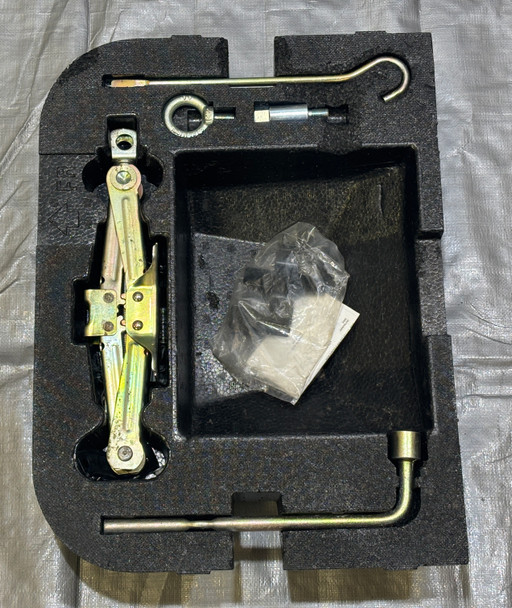 2000-2009 Honda S2000 OEM Tool Kit / Jack w/ Storage Foam / HS009