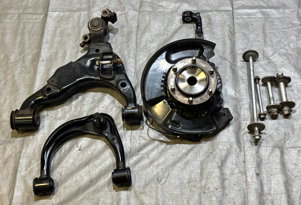 2016-2023 Toyota Tacoma 4X4 Driver Front Knuckle Hub w/ Control Arms / 84K TC005