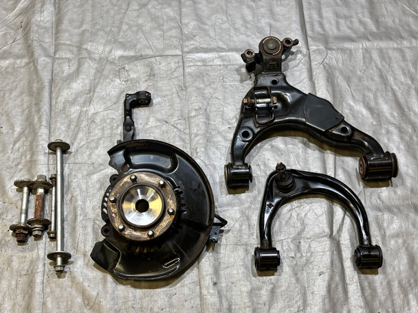 2016-2023 Toyota Tacoma 4X4 Passenger Front Knuckle Hub w/ Control Arms / 84K TC005