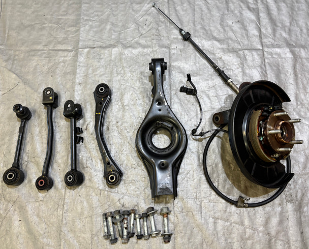 2010-2016 Hyundai Genesis Coupe Passenger Rear Knee Spindle w/ Hub & Control Arms / 116K HG034