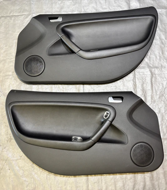 2006-2009 Pontiac Solstice Interior Door Panels / Pair / Black Leather / OEM /   PS077