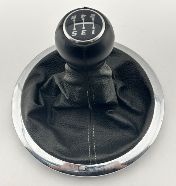 2006-2009 Pontiac Solstice Manual Shift Knob w/ Boot Trim /   PS077