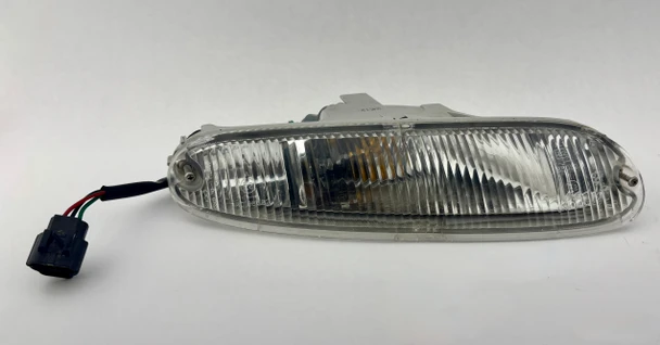 1990-1997 Mazda Miata OEM Passenger Side Turn Signal Light /   NA120