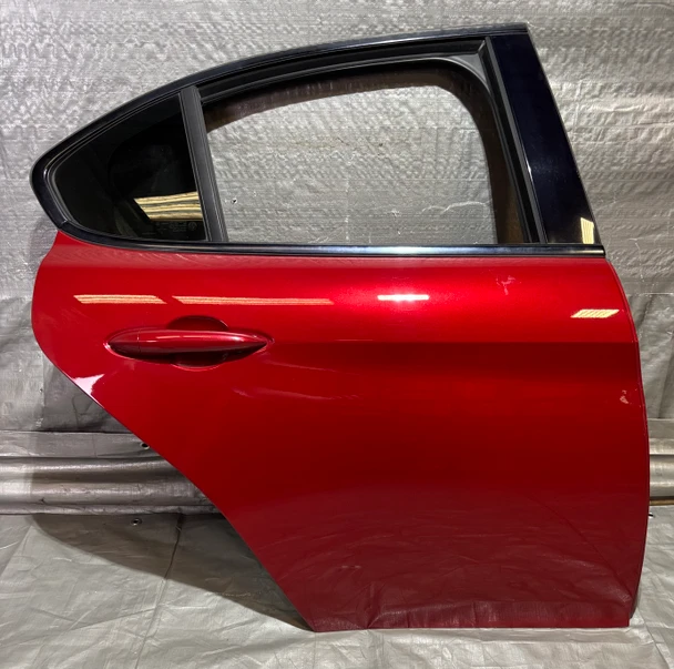 2017-2022 Alfa Romeo Giulia Passenger Rear Door Assembly / Rosso Competizione   AG007