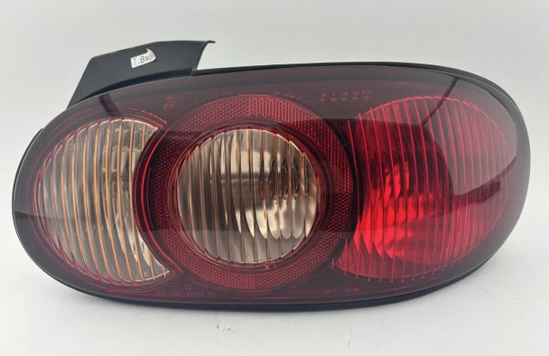 1999-2000 Mazda Miata Passenger Tail Light  /   NB281