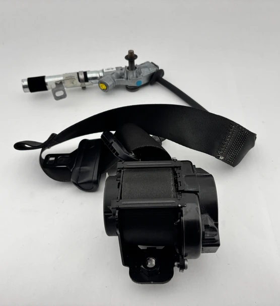 2018-2023 Ford Mustang S550 Coupe Driver Seat Belt Pretensioner  /   FM018