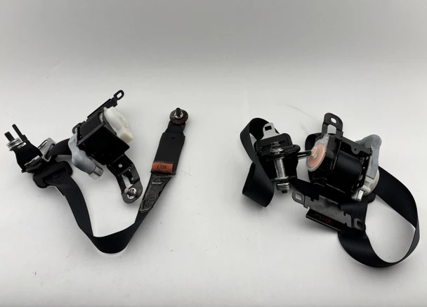 2006-2015 Mazda Mx5 Miata OEM Seat Belts / Pair /   NC113