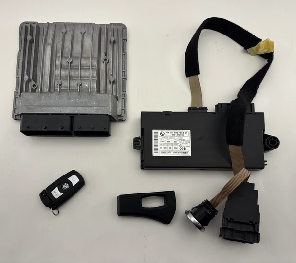 2011 BMW E89 Z4 sDrive30i ECU Module / DME / Ignition Switch / Key / BCM / 7609656 /   Z4909