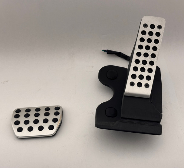 2017-2020 Fiat 124 Spider OEM Pedal Trim Set / Automatic /   FD034