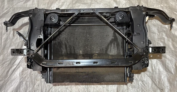 2018-2024 Jeep Wrangler JL 3.6l Radiator Support Assembly w/ Front Impact Beam / Radiator / 53K JL015