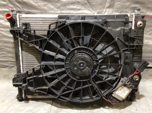 2005-2013 Chevrolet Corvette C6 Base Radiator w/ Fan Assembly / C6007 ...