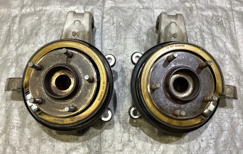 1997-2004 Chevrolet C5 Corvette Rear Spindles / Hubs / Pair / C5030 ...