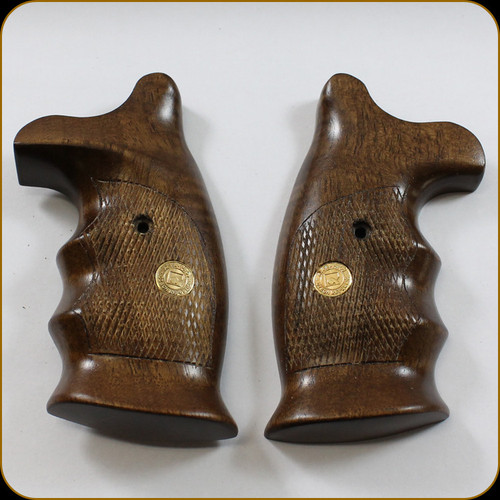 Alfa Proj - Checkered Pattern - Grip #9