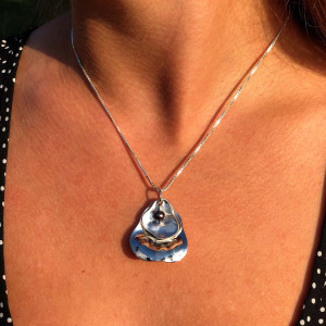 Sterling Silver Peacock Pearl Oyster Pendant