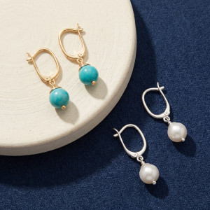 14k Gold Essential Pearl Leverback Earrings