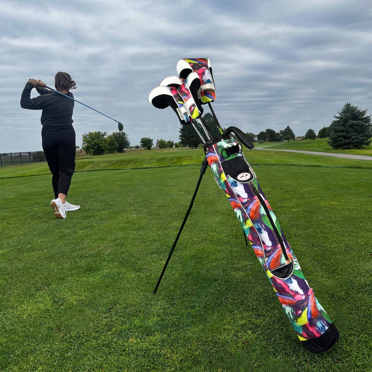 Taboo Fashions Sunday Golf Range Bag