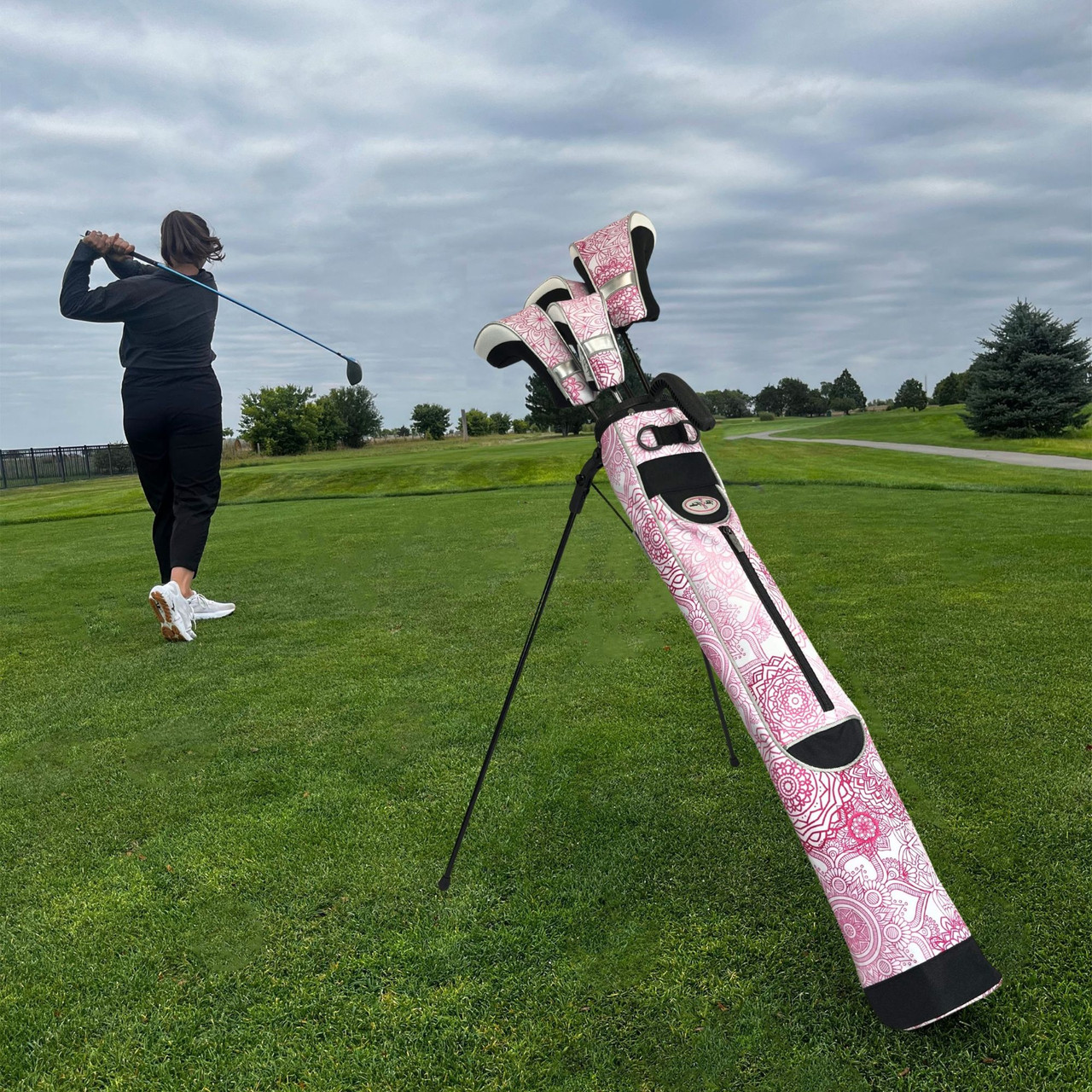 Taboo Fashions Golf Range Bag