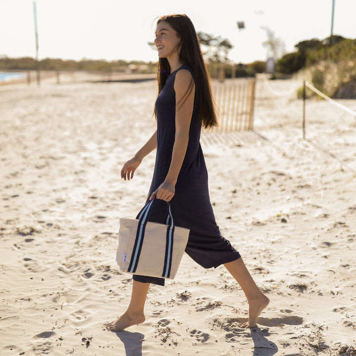 Ame & Lulu Mini Hamptons Beach Tote - Two Tone Blue