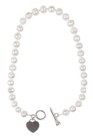 Sporty Chic Pearl Toggle Golf Necklace.