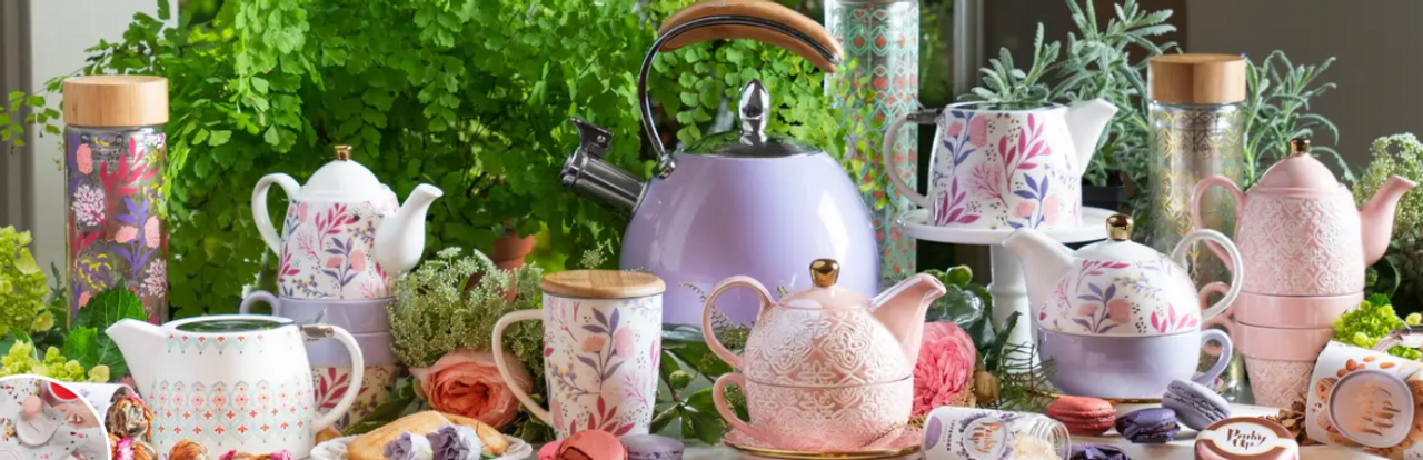 Hey There Hot-Tea Harper Teapot and Infuser - by Pinky Up