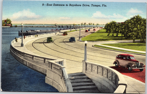 East Entrance to Bayshore Drive, Tampa, Florida  Curt Teich 1945