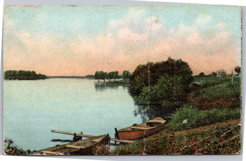 Boats along river shore (17-2999)