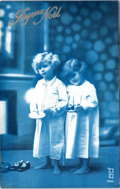 Children in Nightgown with Candlestick - blue tint French Joyeux Noel  (29-17-761)