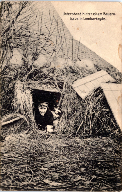 Shelter behind a Bavern house in Lombartzyde