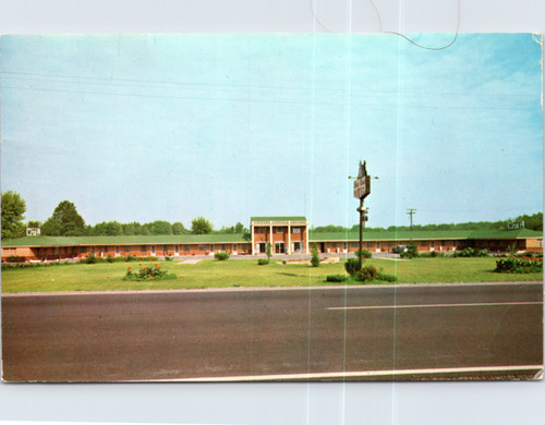 Postcard OH Newton Falls - Betsy Ross Motel